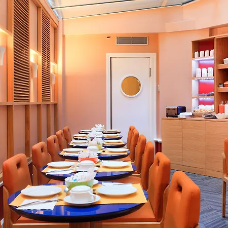 Maison Axel Opera מלון 3*