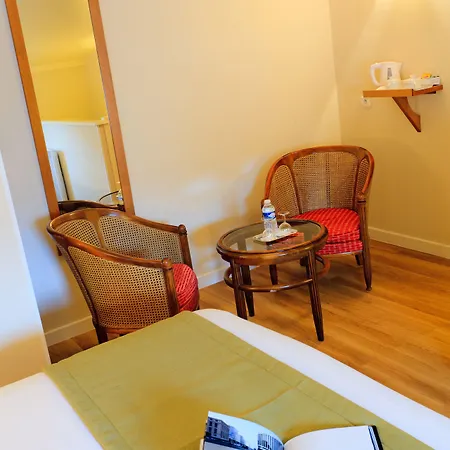 Hotel Maison Axel Opera 3*